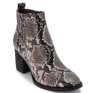 WORN TWICE: Blondo Women's Waterproof Brown Suede Leather Shoes Size 9